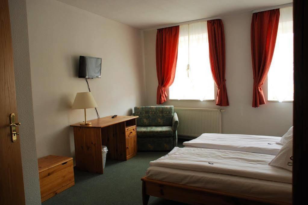 Hotel Abtshof Halberstadt Extérieur photo